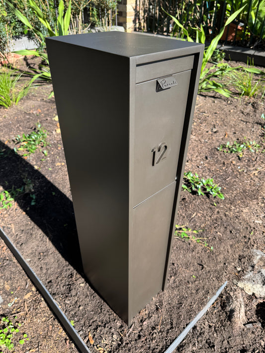 Boujee Free Standing Parcel