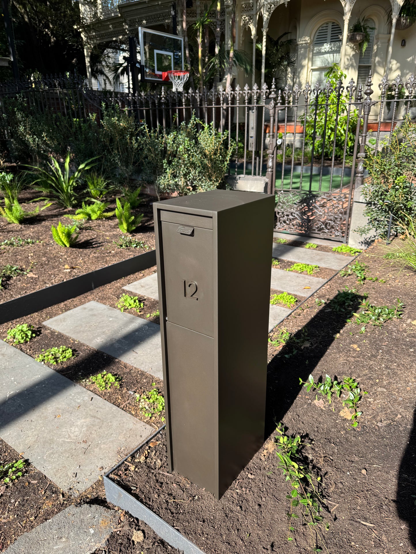 Boujee Free Standing Parcel